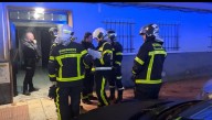 Tres afectados por inhalación de humo en incendio en vivienda de Caudete