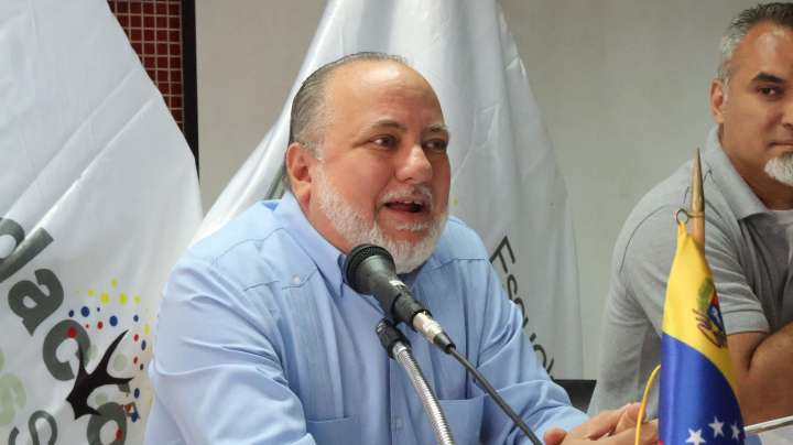 Defensoría del Pueblo aboga por los derechos de las personas con discapacidad auditiva