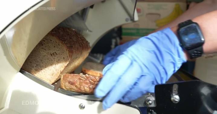 When food banks need bread, a network of 900 home bakers answers the call