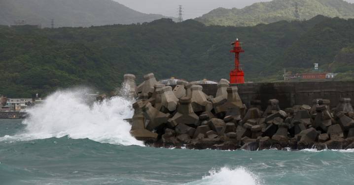 El tifón “Ragasa”, la mayor tormenta del año, llega a Filipinas y amenaza a varios países