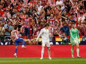 El Atlético apalea y le quita el invicto al Real Madrid