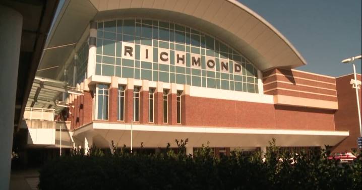Parking garages at Richmond International Airport closed for lighting upgrades