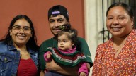 Desde temprano, acuden los saltillenses para presenciar del Grito en la Plaza de Armas