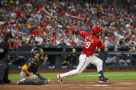 Deadspin | Nolan Arenado on quest for strong finish as Cardinals take on Brewers