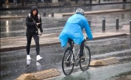 Lluvia causa afectaciones en CDMX; de encharcamientos a suspensión de servicio en tramo del Tren Ligero
