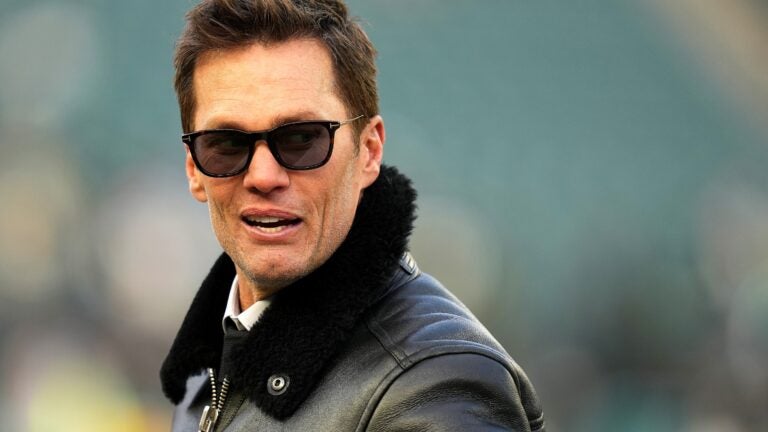 Tom Brady refutes Dave Portnoy report of $75 million deal