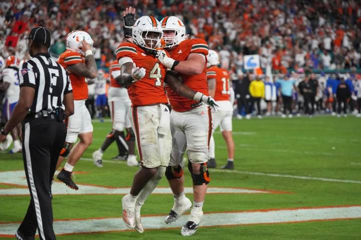 AP Top 25: Miami up to No. 2, Illinois plummets to No. 23