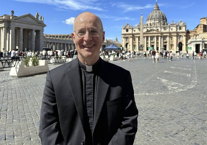 Pope Leo meets LGBTQ+ Catholic advocate and vows continuity with Pope Francis' legacy of welcome