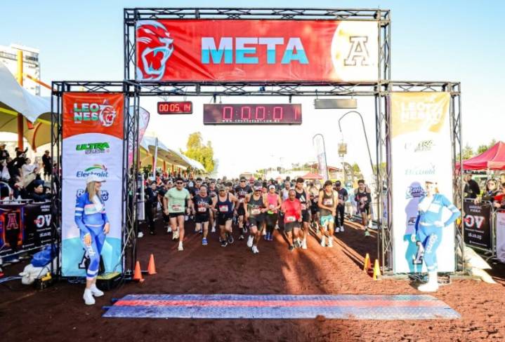 Mil quinientos corredores demuestran espíritu y liderazgo en la 11°Carrera Leones Anáhuac 2025