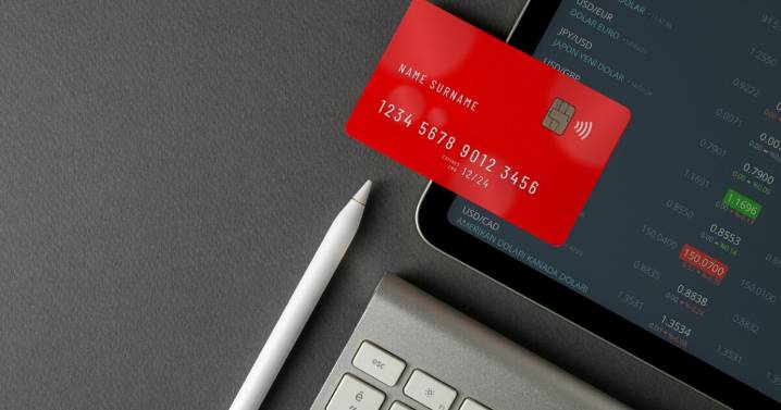 ¿Hay un límite de dinero para tener en una tarjeta de débito? Evita problemas con el SAT