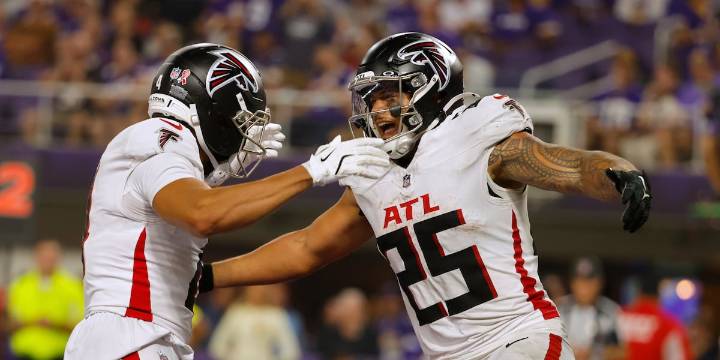 Defense excels as Falcons beat Vikings for first win of season