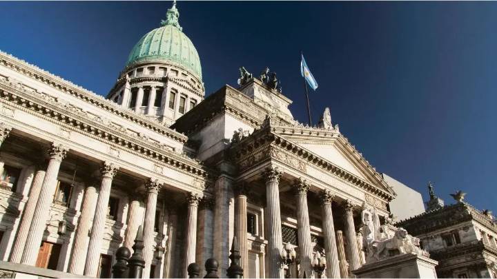 Congreso con menos empleados y ajuste en las partidas: el Presupuesto 2026 prevé 948 bajas de personal