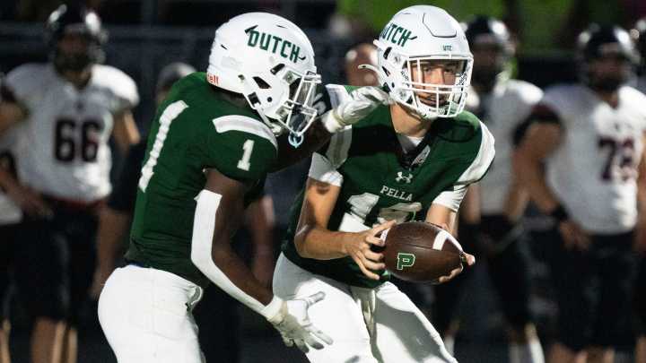 Iowa high school football rankings: Top 10 in each class for Week 5
