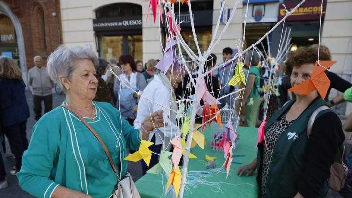 Prevenir el suicidio: "Hay que preguntar en las consultas a los pacientes sobre ideas suicidas"
