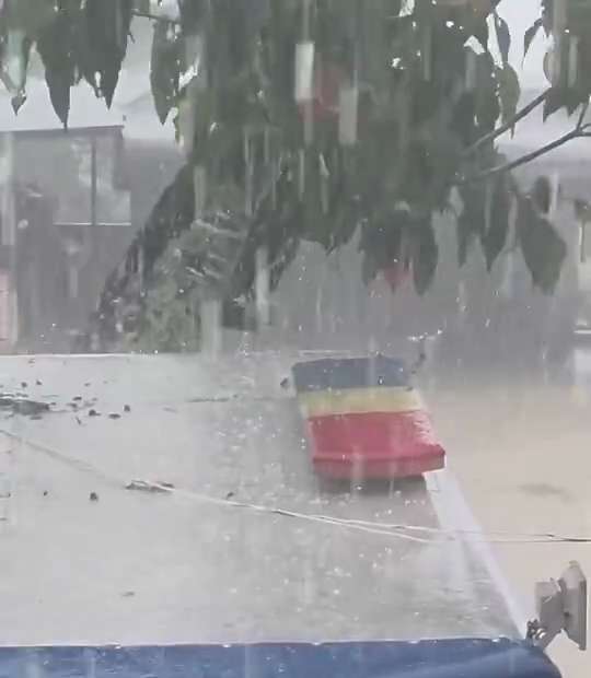 Reportan caída de granizo en Galipán