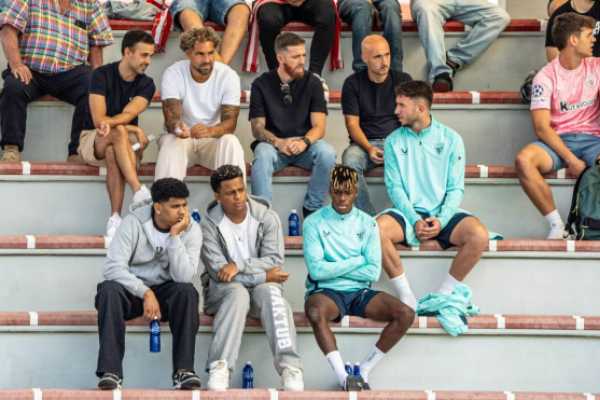 Laporte y Nico Williams, atentos a los cachorros