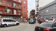 Caos en la puerta del cole: doble fila, prisas y nervios en el primer día de clase en Dénia
