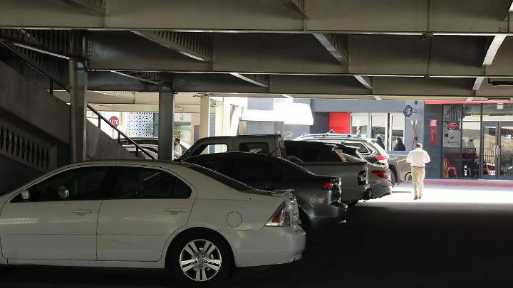 38 amparos se han promovido contra los 40 minutos gratis de estacionamiento en Tijuana