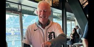 Randy O'Neal receives 1984 Tigers World Series ring