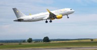 Vueling ampliada la oferta de vuelos en Santiago en paralelo a la salida de Ryanair