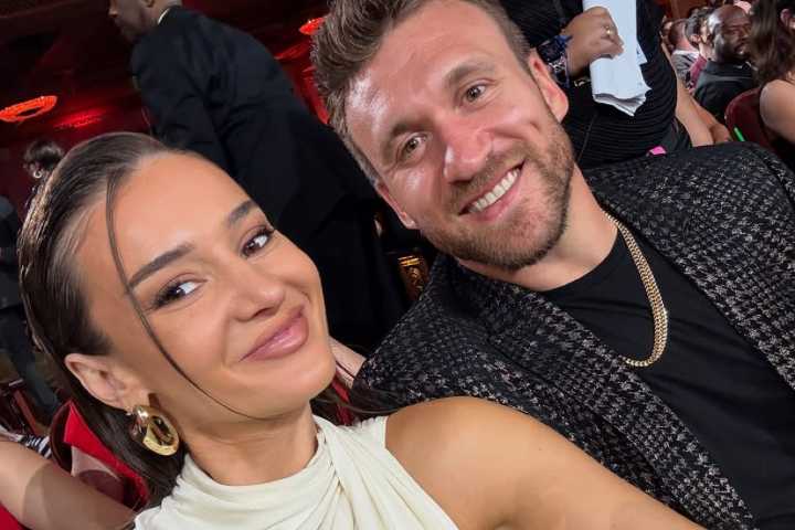 Kyle Juszczyk’s Wife Responds to 49ers’ ‘Legendary’ Decision Before Cardinals’ Game How is Kristin celebrating her Off Season brand milestone while supporting husband Kyle Juszczyk ahead of the 49ers 