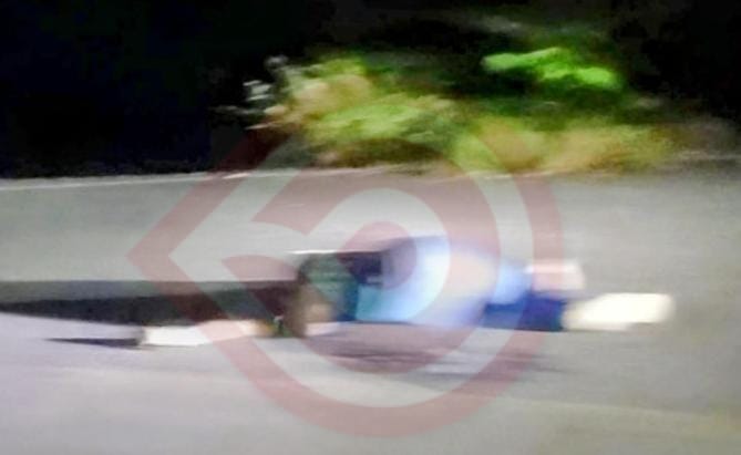 Murió mujer al caer de camioneta en movimiento