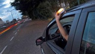 Multas de hasta 80 euros por no portar la nueva baliza de señalización en carretera