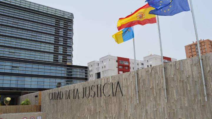 Detenida en A Coruña una mujer de 23 años en búsqueda y captura por varios juzgados de Gran Canaria