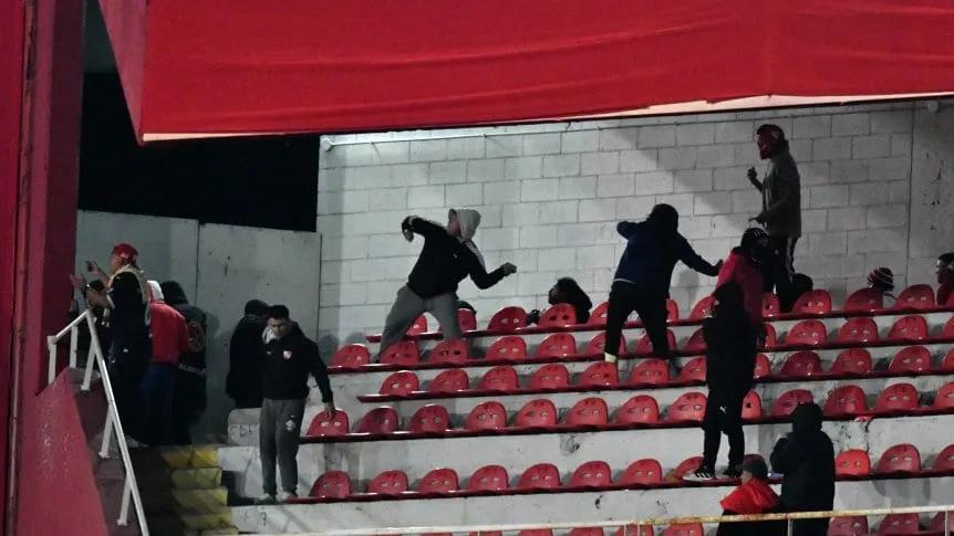 La Conmebol descalificó a Independiente de la Copa Sudamericana, tras los incidentes en su cancha