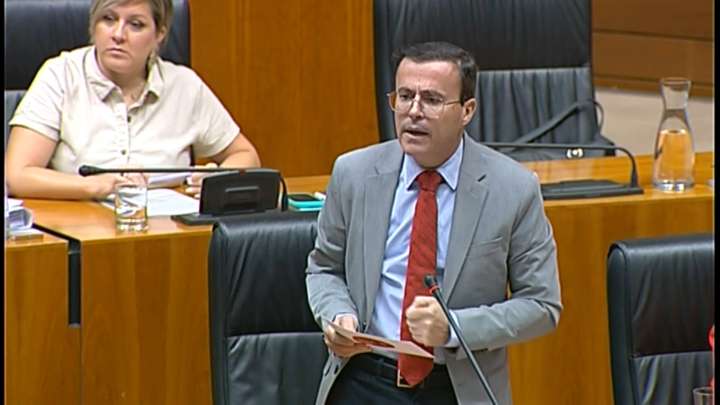 Gallardo advierte a Guardiola que no van a echarle y esta le replica que es "un verdadero problema para su partido"