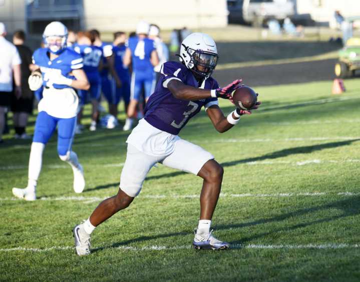Prep football 2025: Dakari Bradford remakes himself into new player for Heritage