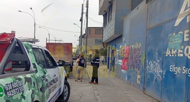 Comas: sicarios asesinan a joven al interior de ferretería 