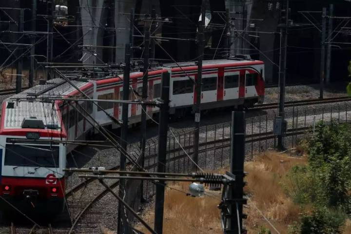 Tren Suburbano al AIFA entra en fase final y arrancan pruebas y conexión de vías en Lechería