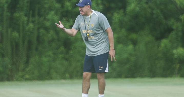 Efraín Juárez revela detalles del delantero que llegaría  a Pumas