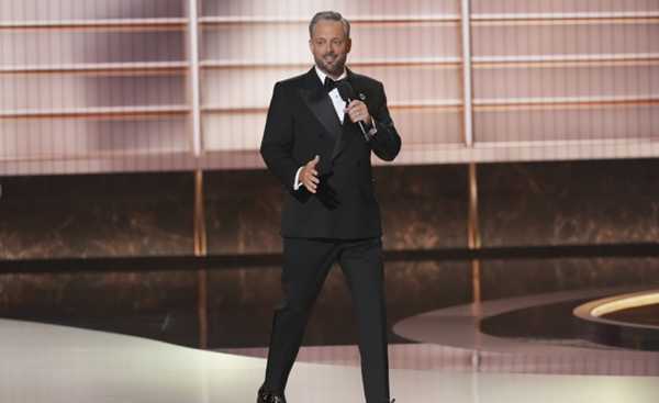 Nate Bargatze hosts Emmys, puts up own money to try to shorten speeches
