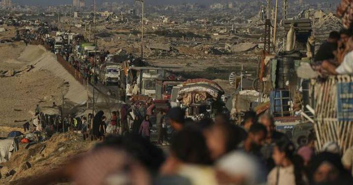 Gazans flee Israel bombardment as Rubio meets Netanyahu