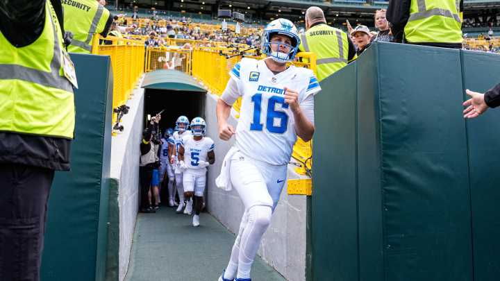 Lions dominated by Packers in first half: Coordinators under fire