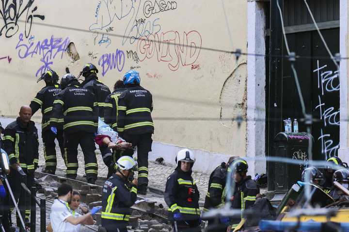 Portugal: Varios muertos y heridos graves en un accidente de funicular en Lisboa