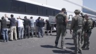 Trabajadores surcoreanos detenidos en una redada de ICE serán enviados de regreso a Corea del Sur, según un funcionario