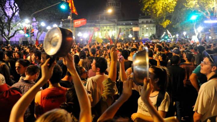 Cacerolazos en la Ciudad durante cadena nacional de Javier Milei