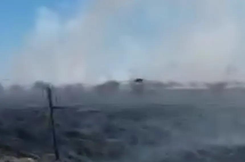 Bomberos de Toay sofocaron un incendio detrás del Parque Industrial