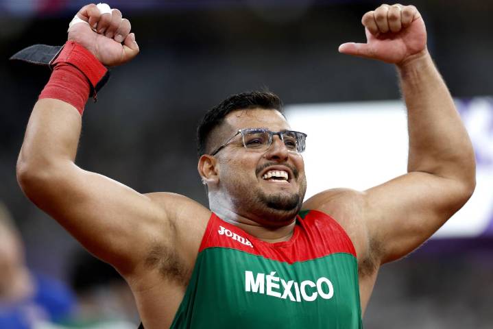 Uziel Muñoz conquista la plata y hace historia para México en el Mundial de Atletismo