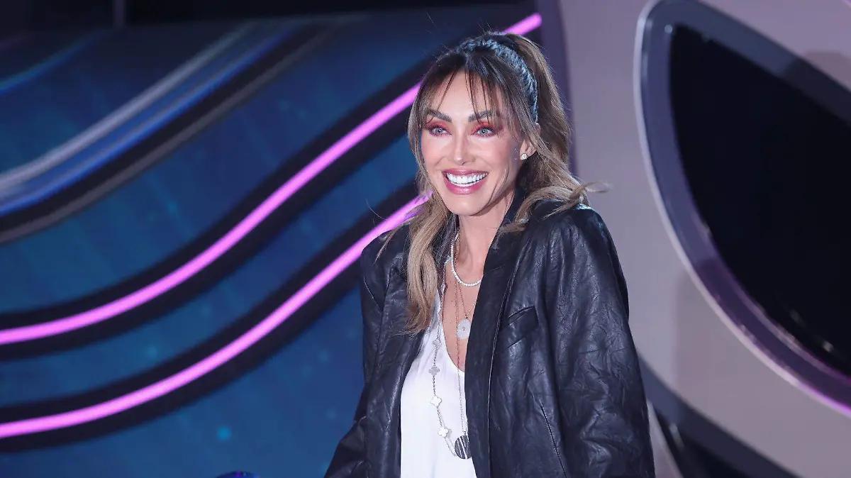 Tras la polémica, Anahí regresa a “¿Quién es la máscara?: estoy de vuelta