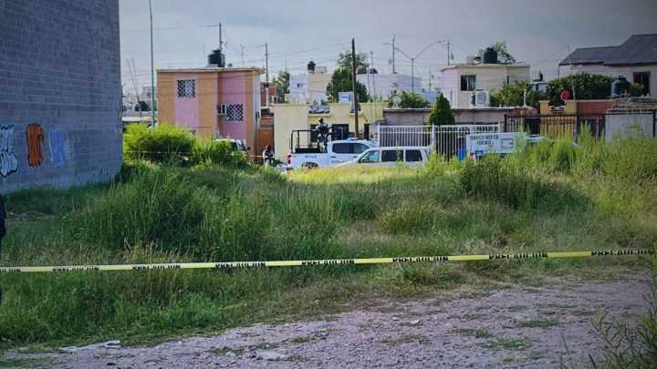 Encuentran Dos Cuerpos en Baldío de Chihuahua; Uno Estaba Dentro de una Maleta