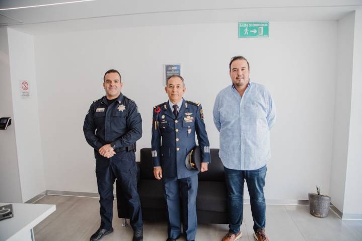 Fortalecen la coordinación entre autoridades militares y municipales para la seguridad de Camargo