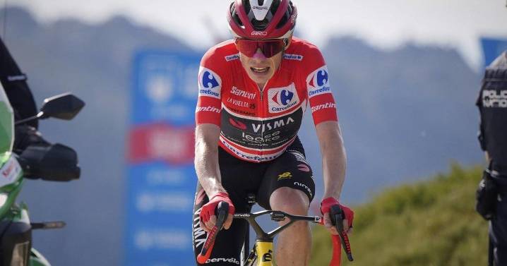 More than 1,500 police on hand for final stage of Spanish Vuelta amid pro