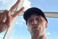 Dibu compartió una foto de su viaje rumbo a la Argentina