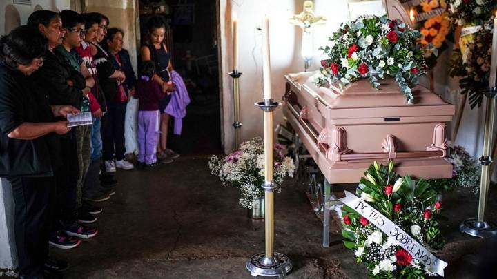 Llegan a Michoacán los restos del mexicano asesinado en EU por agentes del ICE