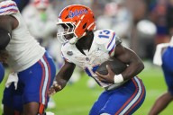 No. 4 Miami's defense holds Florida to 141 yards, Hurricanes ease past Gators 26