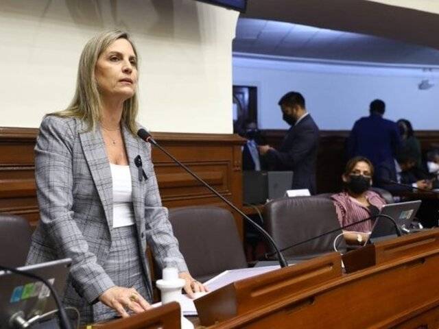 Maricarmen Alva sobre posible candidatura de Santiváñez al 2026: "Si está como ministro no corresponde"